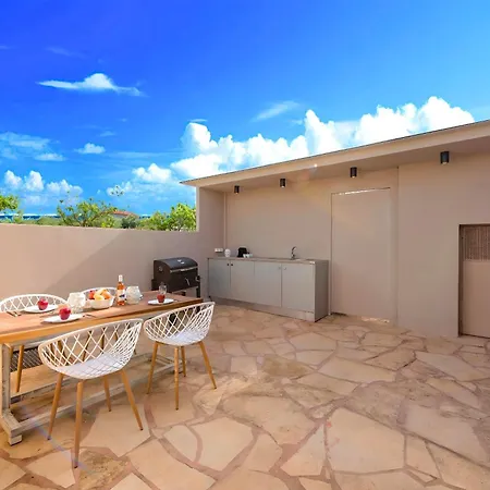 Cretan Breeze Villa Heated Pool Dhramia Exterior photo