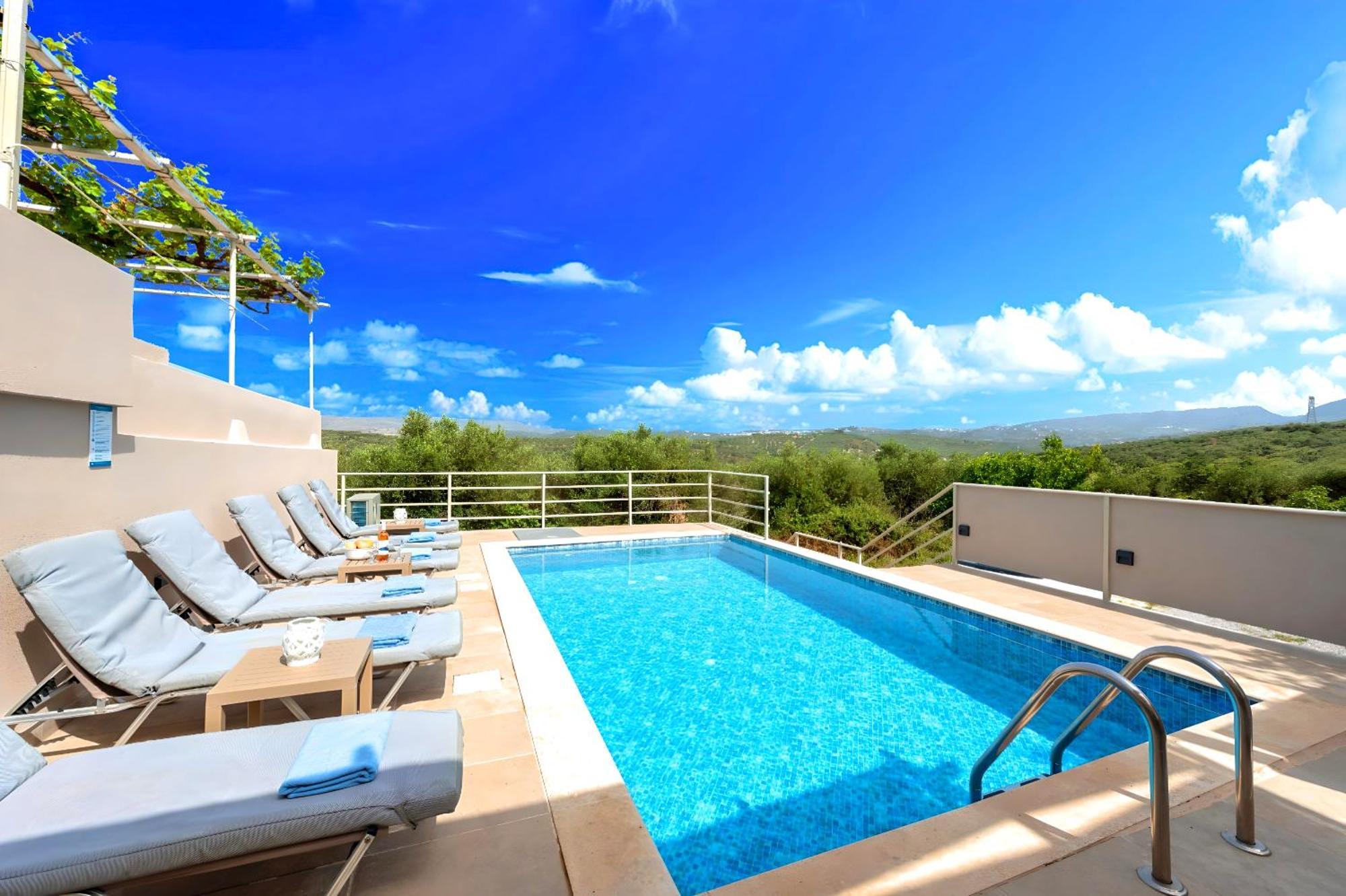 Cretan Breeze Heated Pool וילה